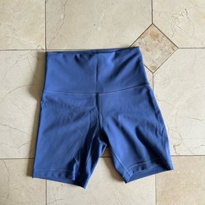 lululemon Align™ High-Rise Short 6" in blue